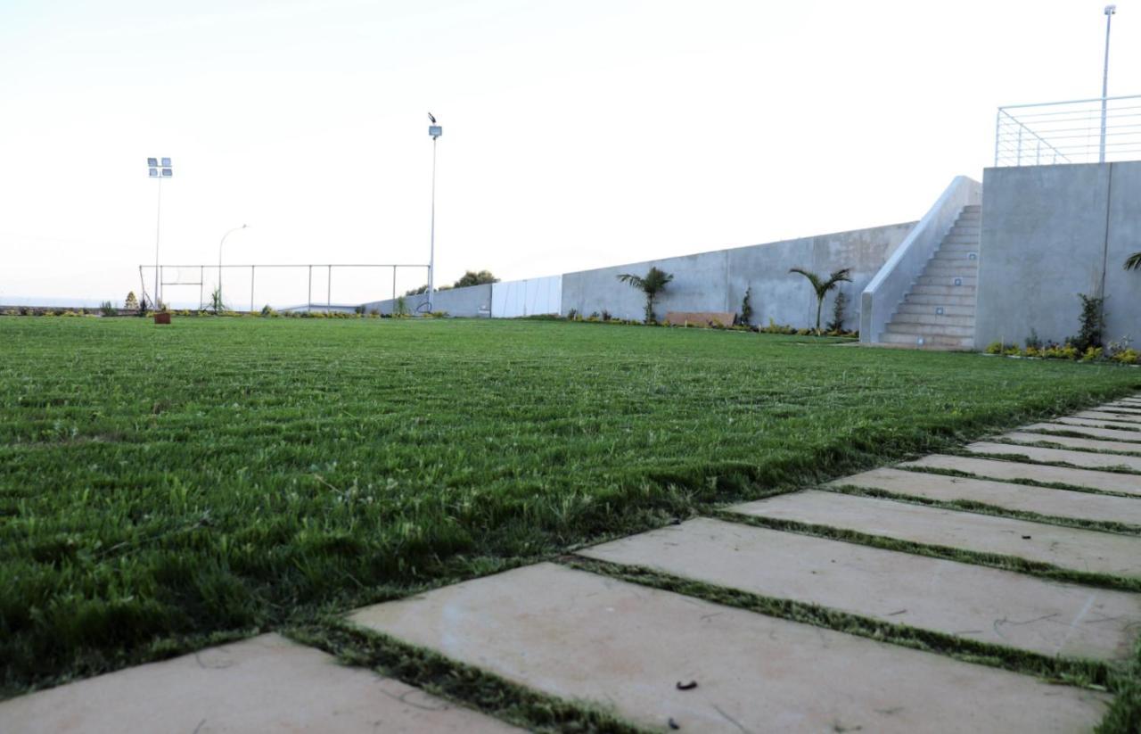 Yellow Studio Brand New Limassol Exterior photo