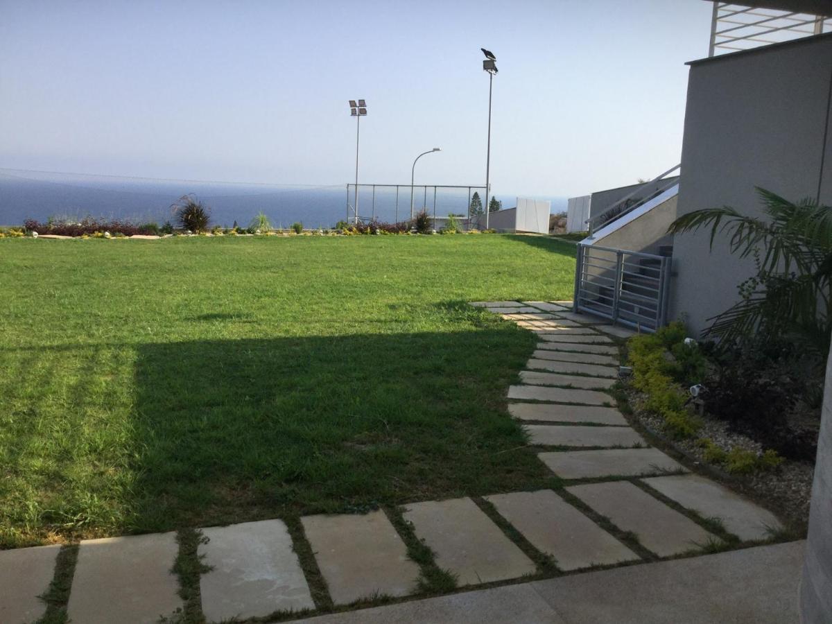 Yellow Studio Brand New Limassol Exterior photo