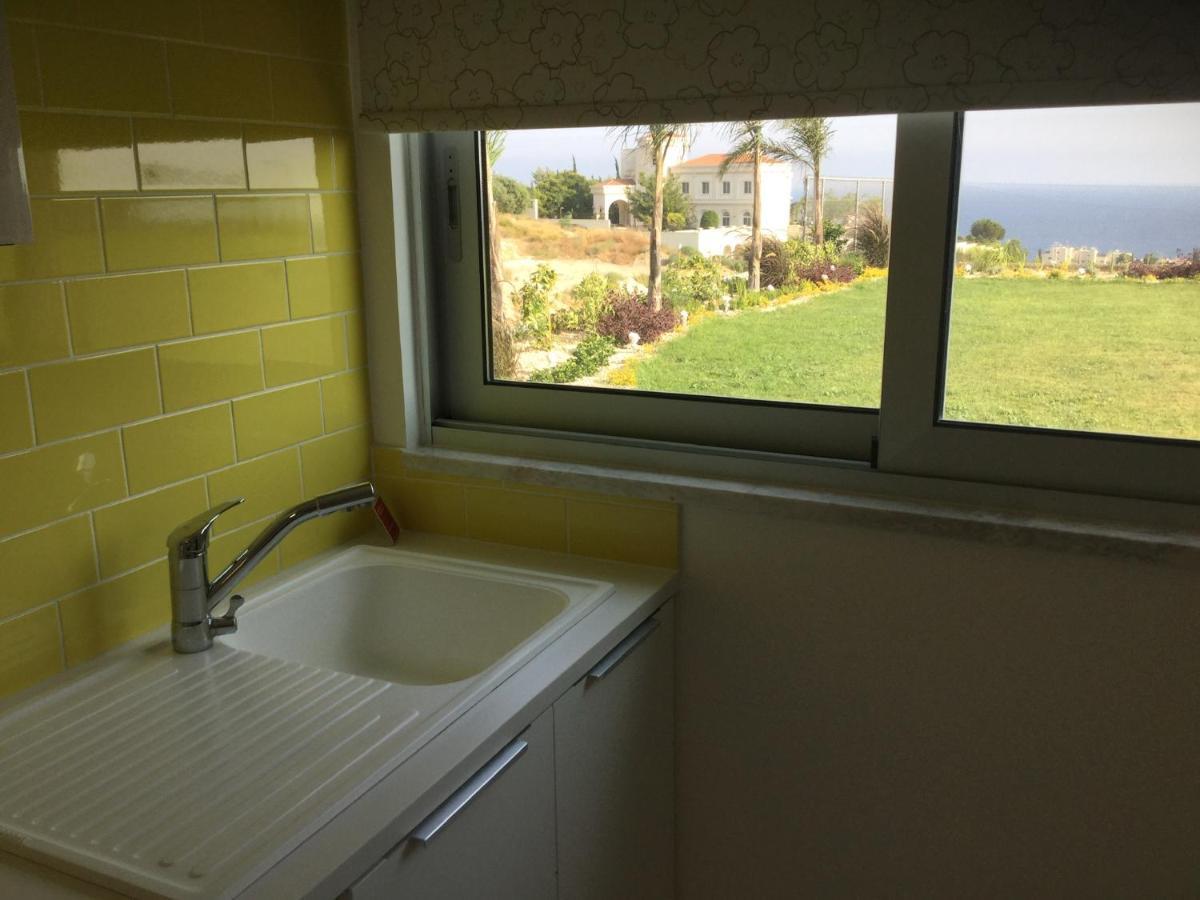 Yellow Studio Brand New Limassol Exterior photo