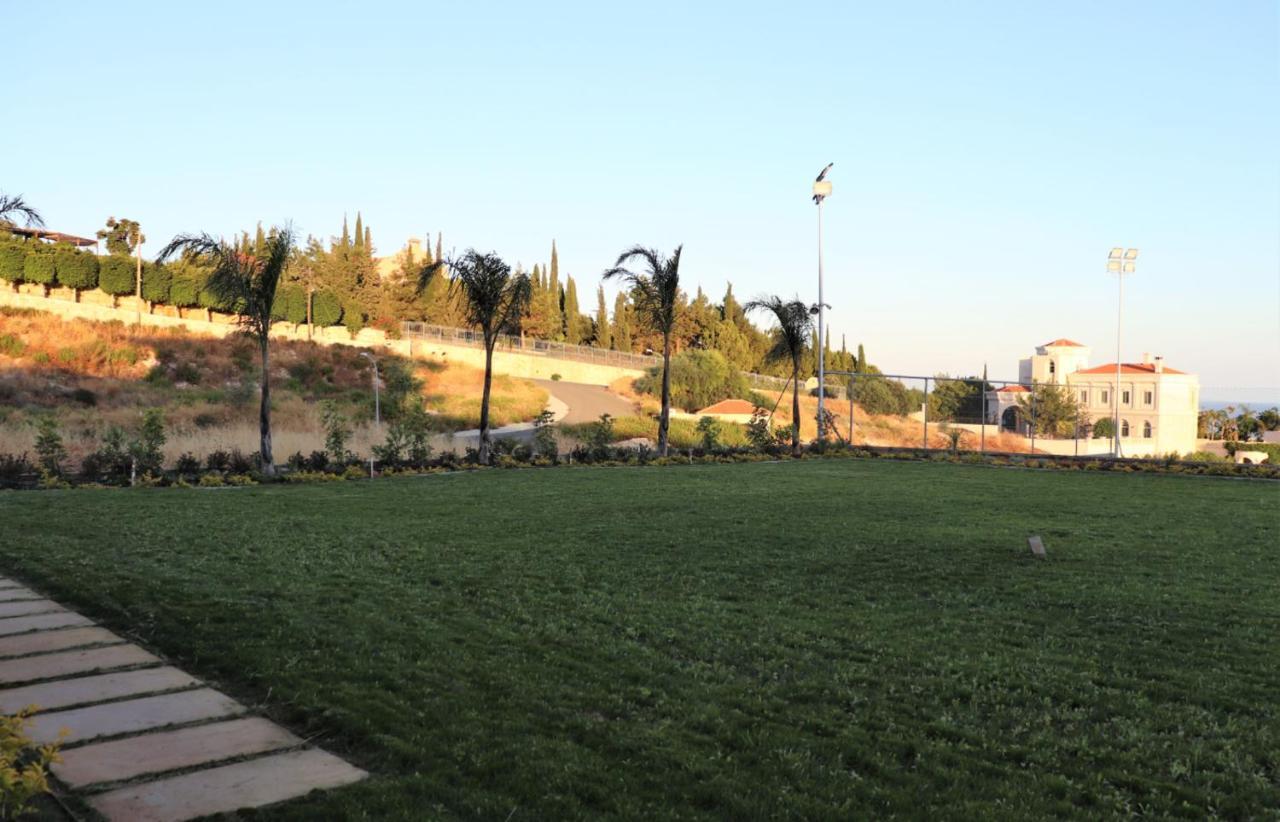 Yellow Studio Brand New Limassol Exterior photo